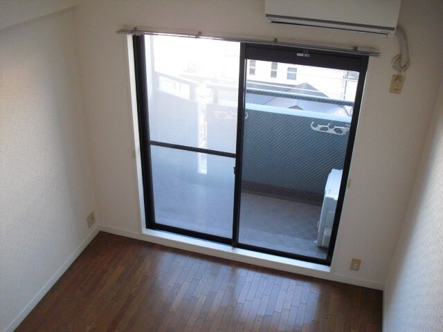 物件内観写真3　(別号室)