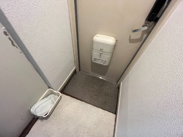 玄関(現状優先)