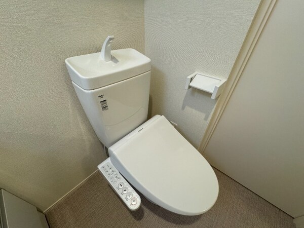 トイレ(同型イメージ)