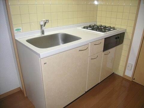 物件内観写真4　(別号室写真)