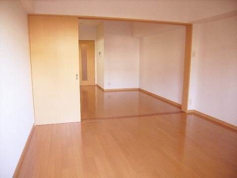 物件内観写真8　(別号室写真)