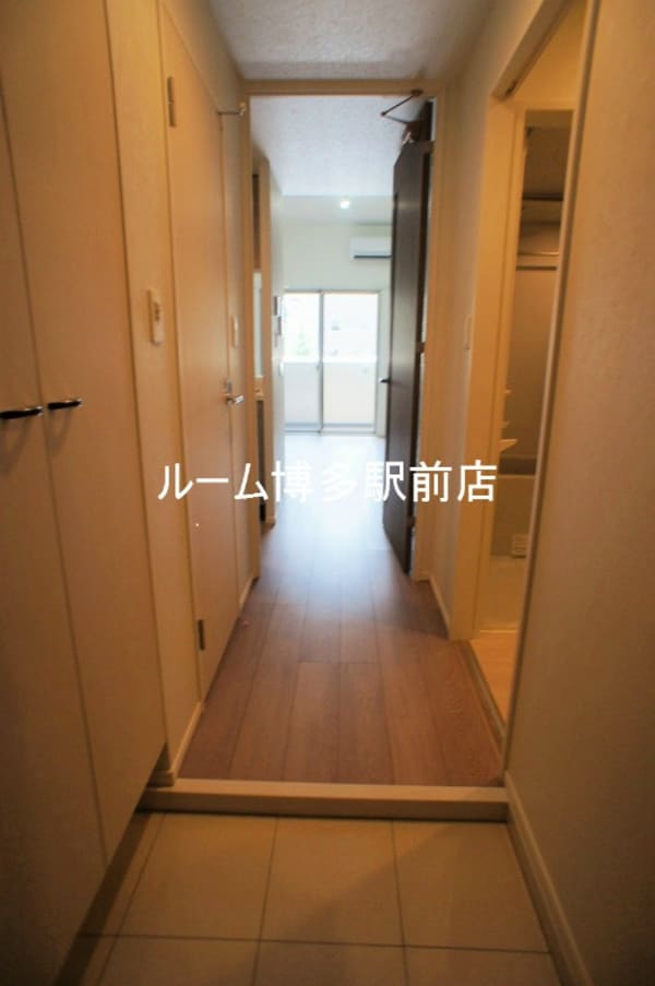 玄関(同型タイプ)