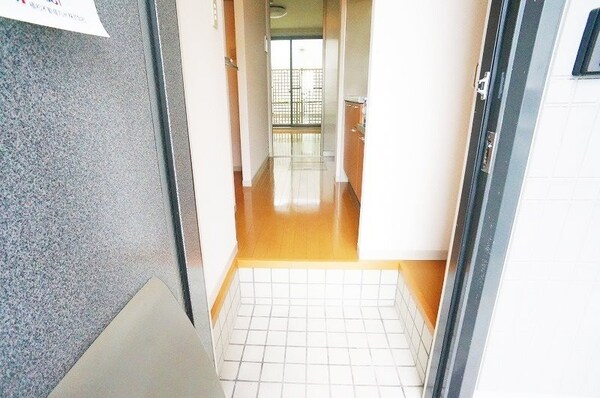 玄関(別号室イメージ)