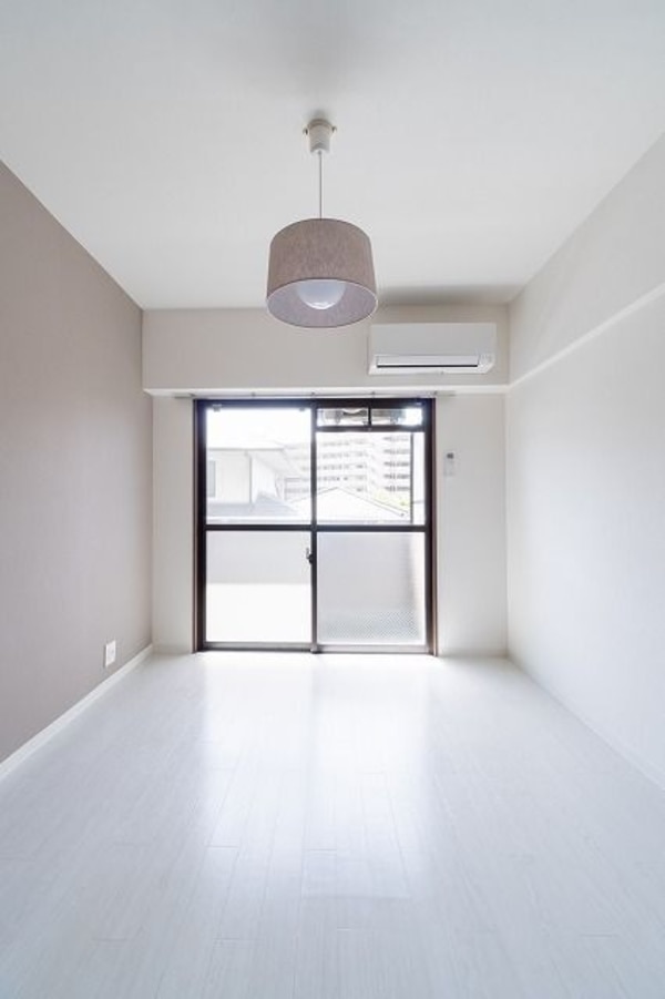 居室・リビング(別号室タイプ)