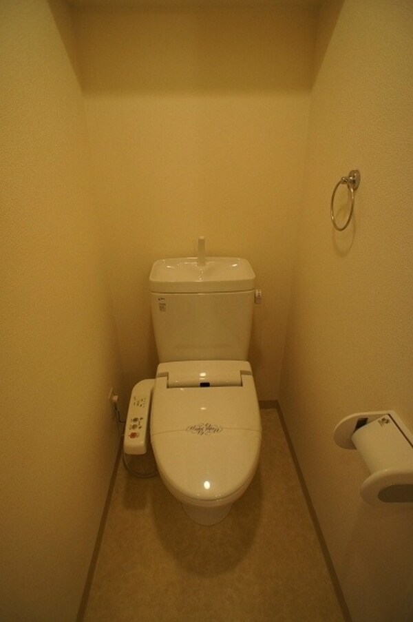 トイレ(同型イメージ)