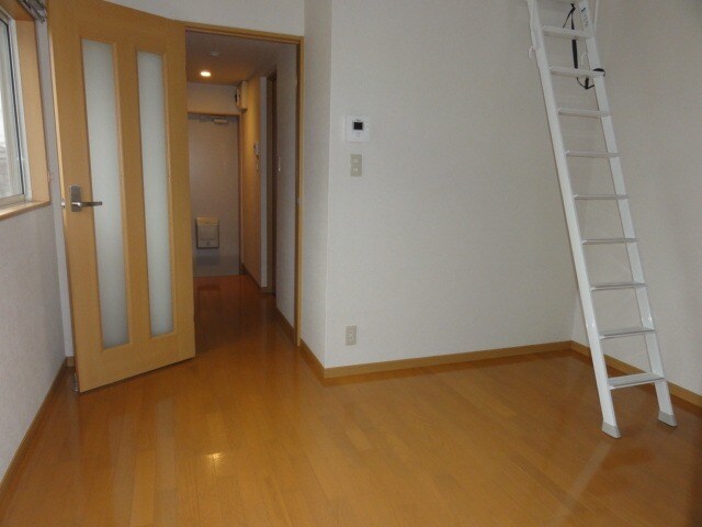 物件内観写真3　(別号室)