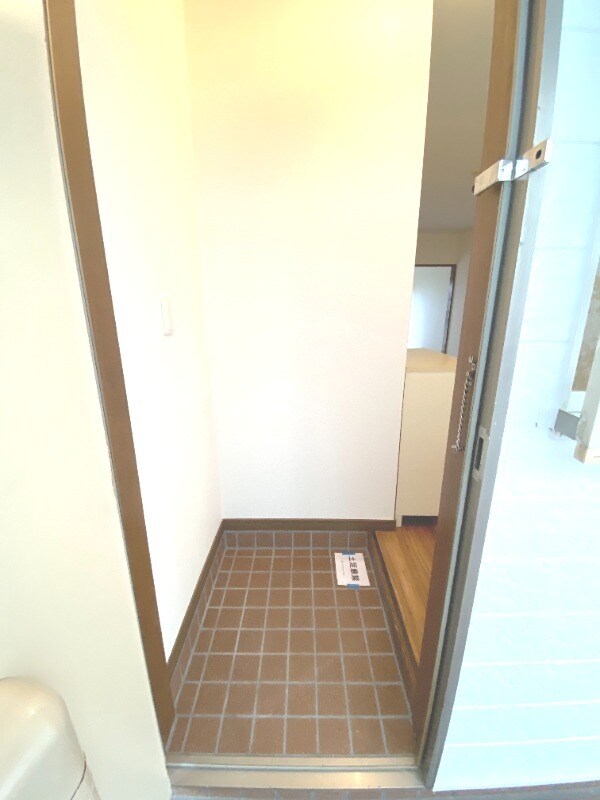 物件内観写真2　(別号室)