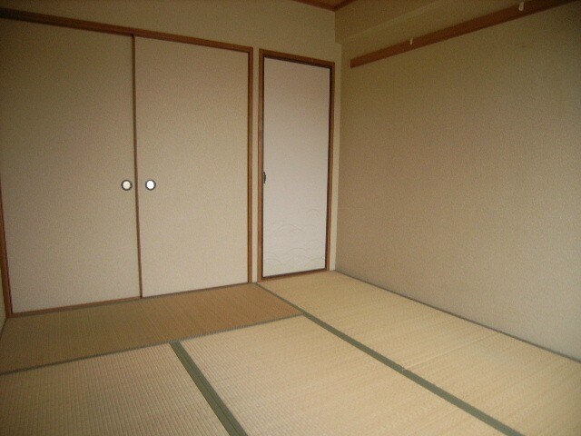 物件内観写真12　(別号室)