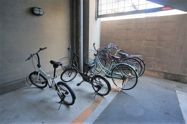 物件内観写真14　(駐輪スペース)