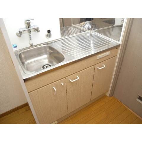 物件内観写真4　(101号室の写真使用)