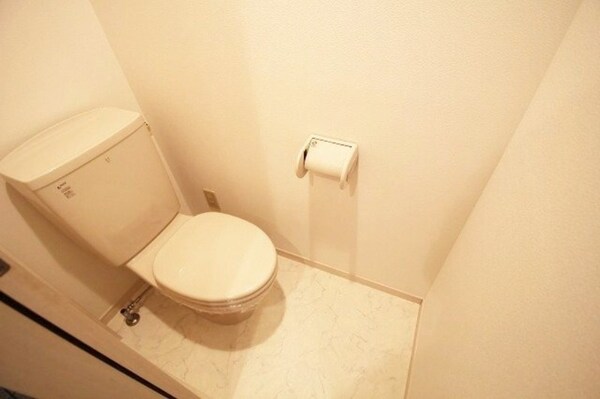 トイレ(同型イメージ)