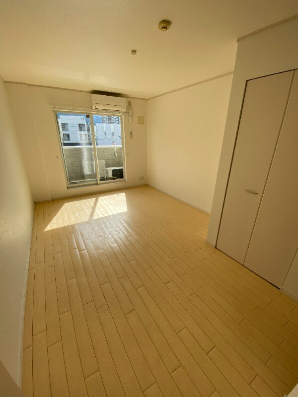 物件内観写真3　(別号室)