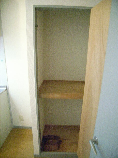 物件内観写真8　(別号室)