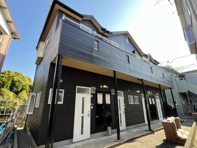 物件外観写真2　(エントランス)