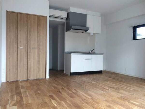 居室・リビング(別号室イメージ)