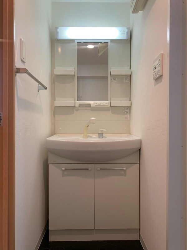 物件内観写真9　(別号室)