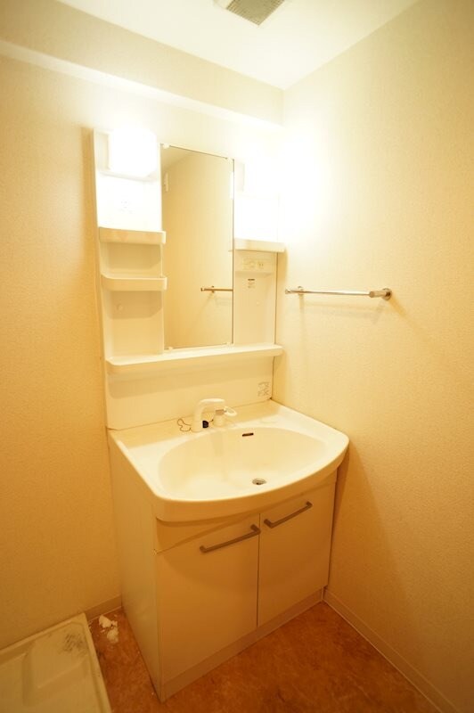 物件内観写真10　(別号室)