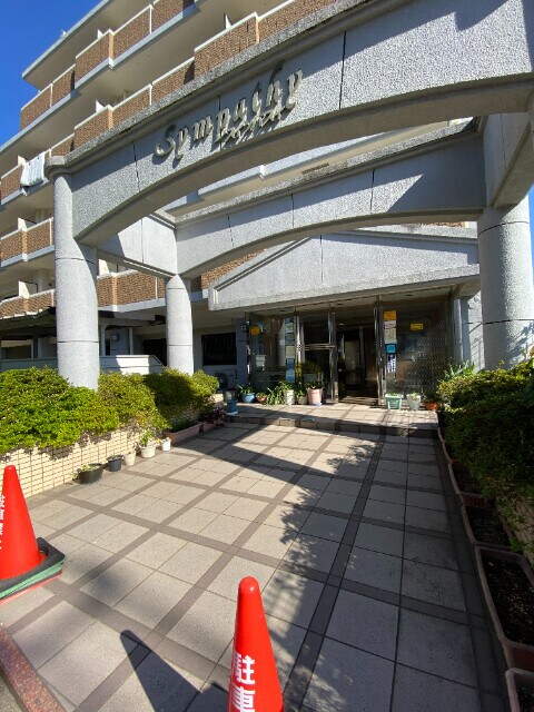 物件外観写真2　(エントランス)