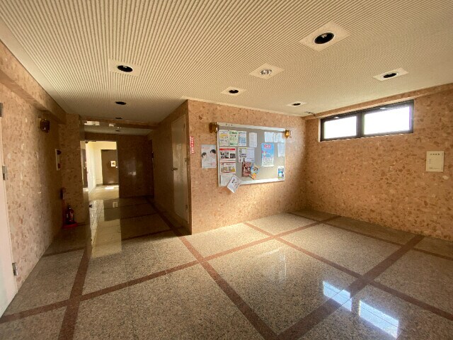 物件外観写真4　(ロビー)