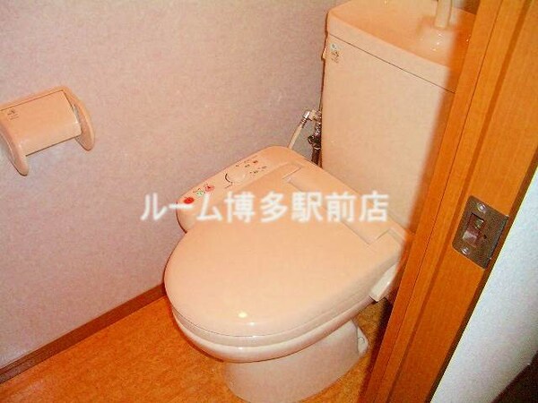 トイレ(同型イメージ)