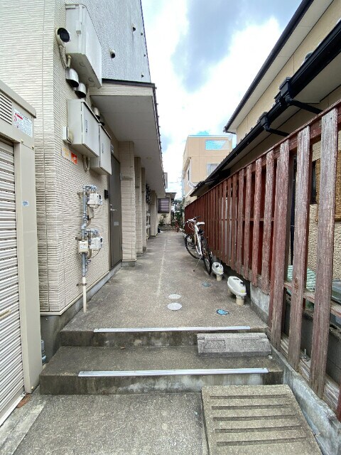 物件外観写真2　(エントランス)