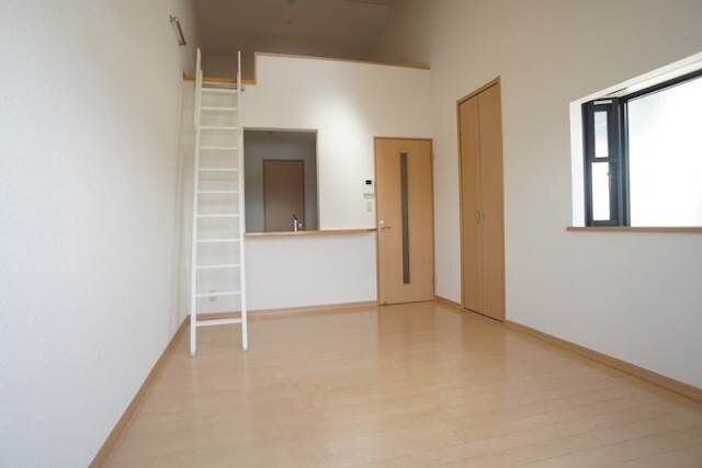 物件内観写真4　(別号室)