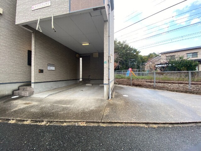 物件外観写真2　(駐車場)