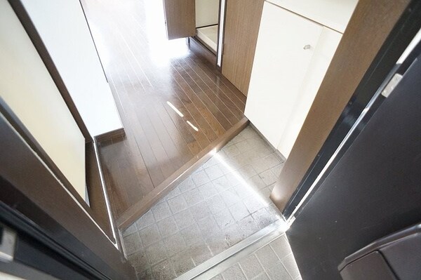 玄関(別号室イメージ)