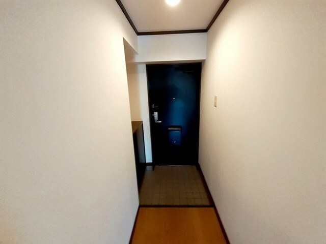 物件内観写真2　(別号室)