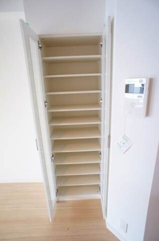 物件内観写真12　(別号室)