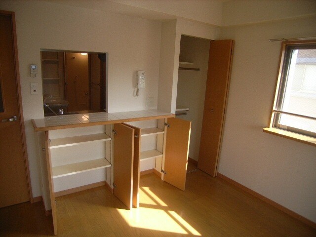 物件内観写真8　(別号室)