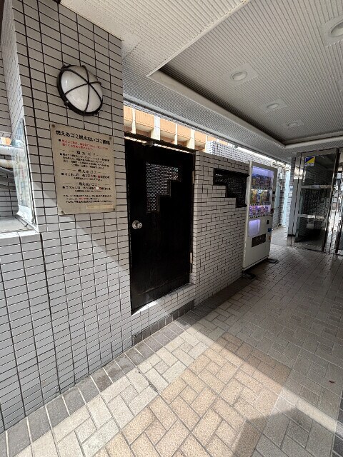 物件外観写真3　(ごみ置き場)