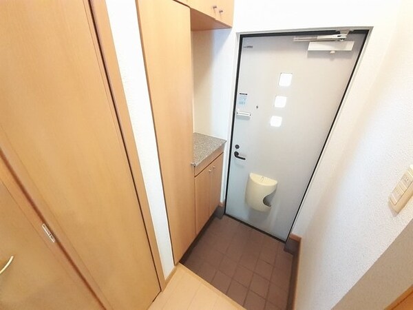 玄関(同型仕様)