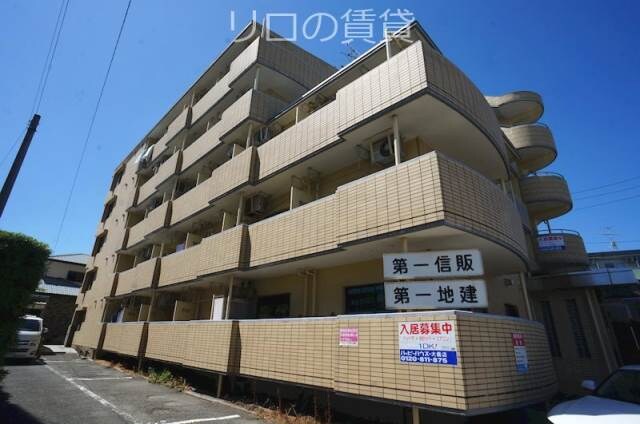 物件外観写真1　(綺麗な外観)