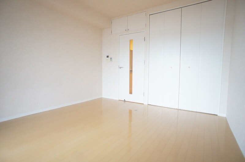 物件内観写真7　(清潔なトイレ)