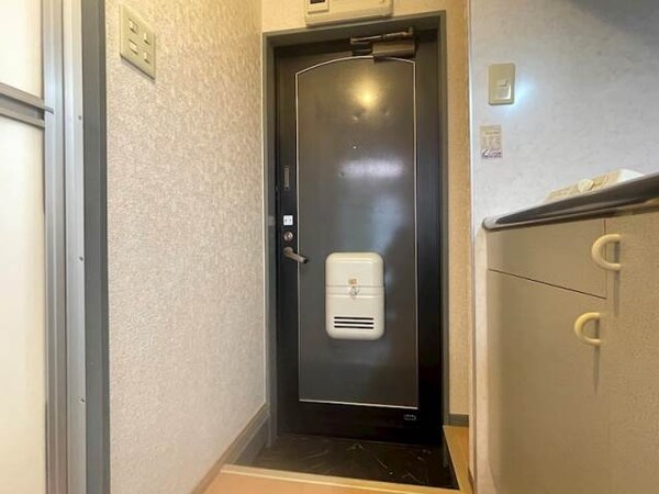 玄関(別号室)