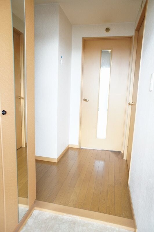 物件内観写真2　(別号室)