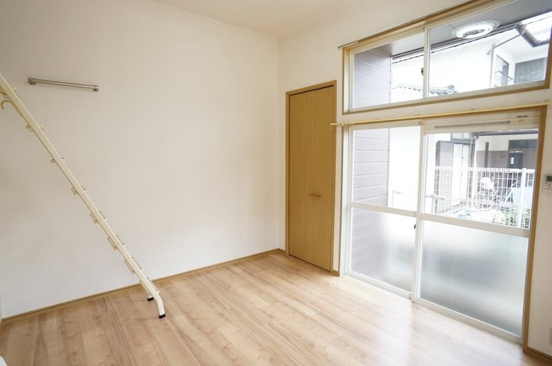 物件内観写真3　(別号室)