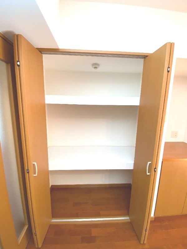 物件内観写真12　(別号室)