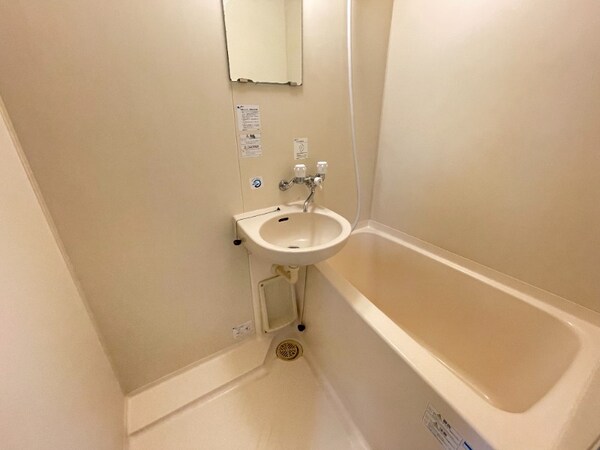 バス／シャワールーム等(同仕様)