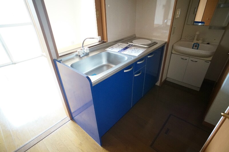 物件内観写真2　(同型タイプ)