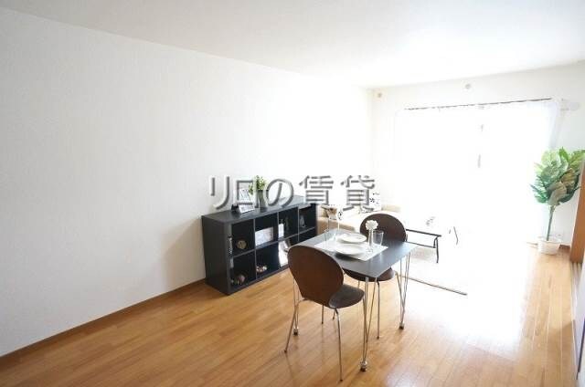 物件内観写真5　(別部屋参照)