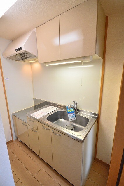 物件内観写真2　(別号室)