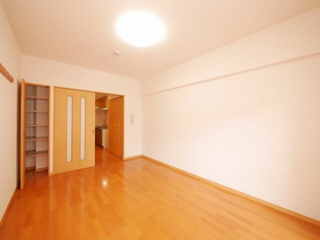 物件内観写真3　(別号室)