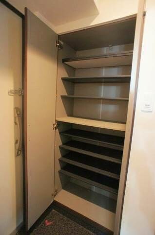 物件内観写真8　(別号室)