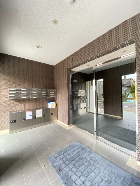 物件外観写真4　(ロビー)