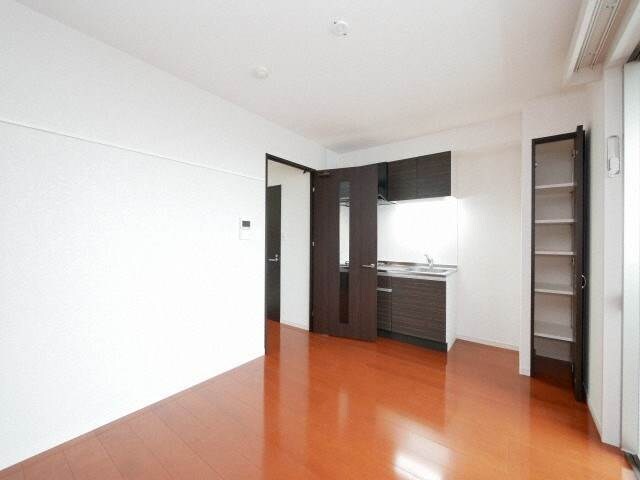 物件内観写真4　(別号室)