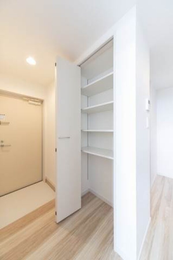 玄関(同型写真)