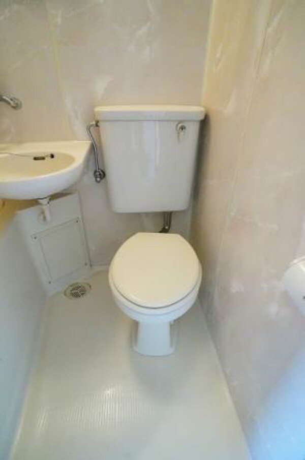 トイレ(別号室)