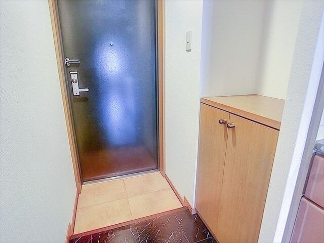 物件内観写真2　(別号室)